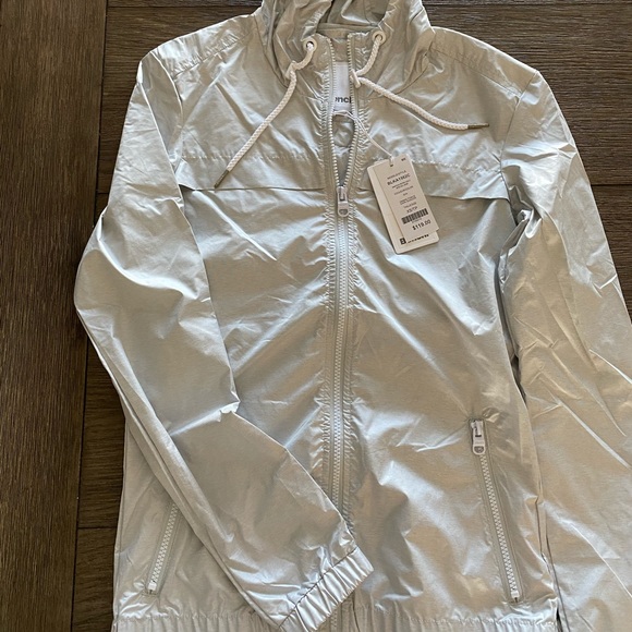 Bench windbreaker - Picture 1 of 1